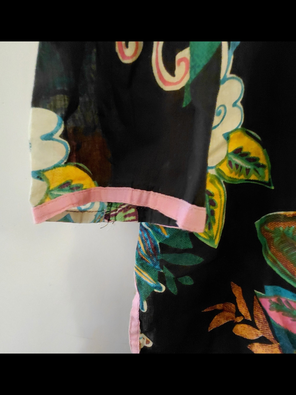 Kikisol Womens Bohemian Floral Tunic Top Size M Black Artsy Fiji Vacation Cotton - Picture 5 of 7